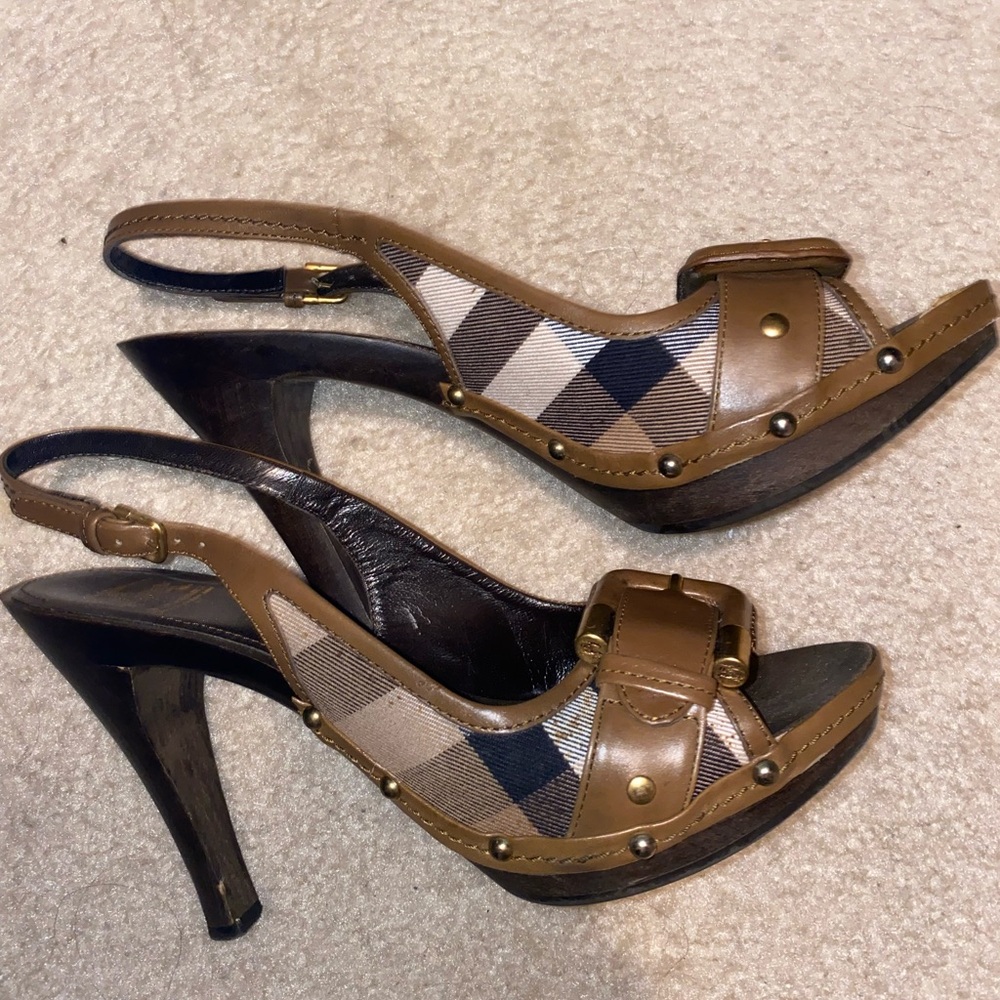 Burberry Heels size 9 (40)